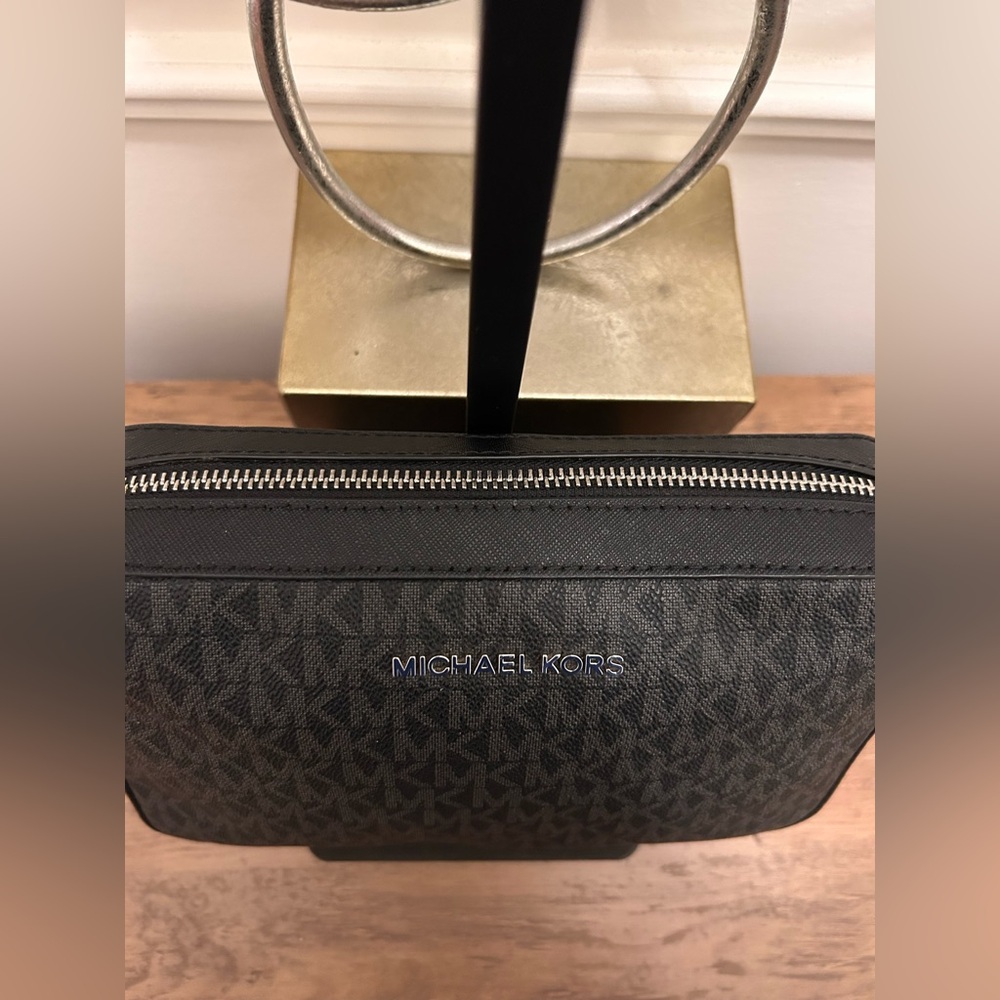 Michael Kors Black and Silver Crossbody Bag - Picture 7 of 9